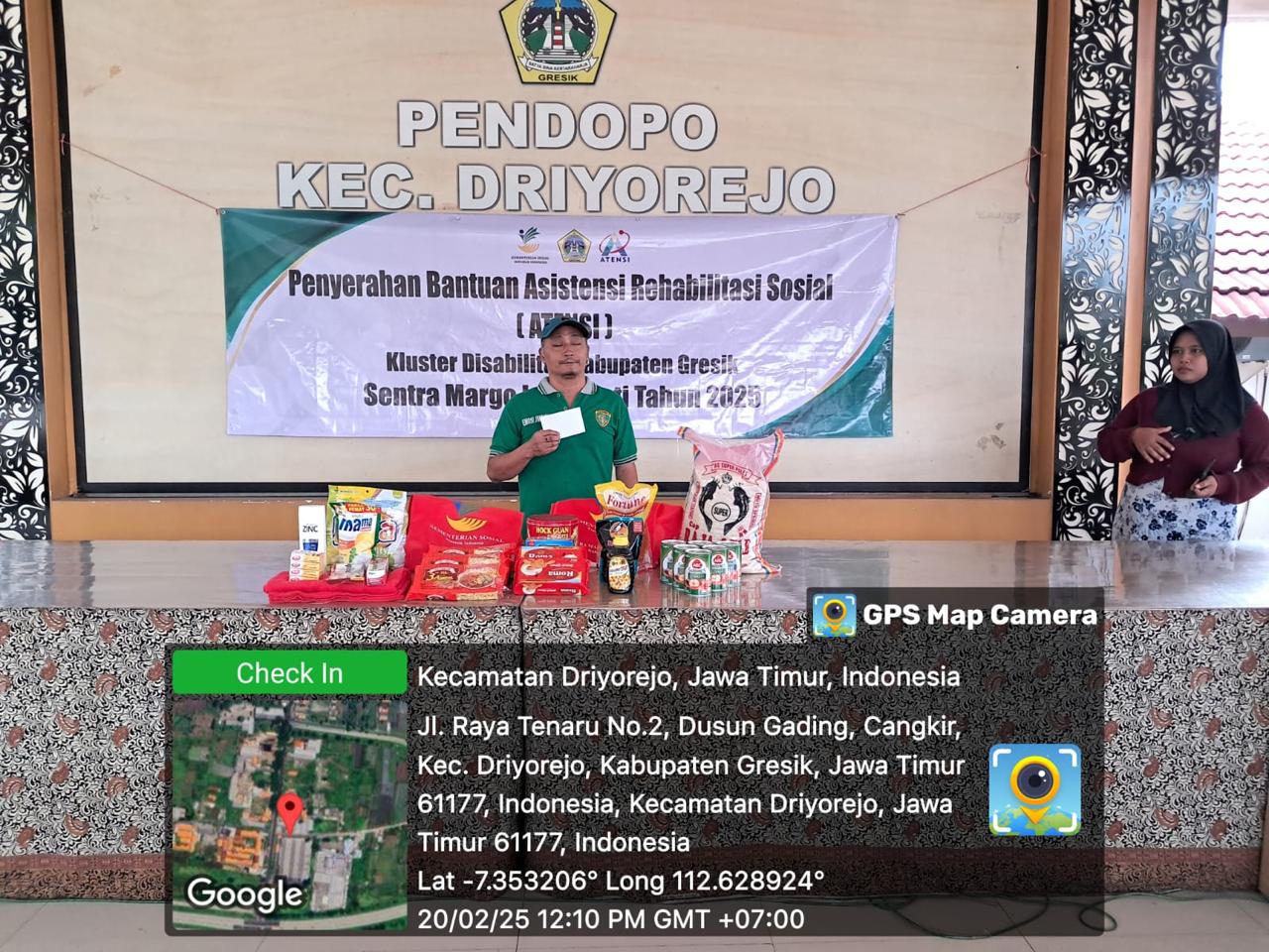 PENYERAHAN BANTUAN ASISTENSI REHABILITASI SOSIAL KLUSTER DISABILITAS KABUPATEN GRESIK TAHUN 2025